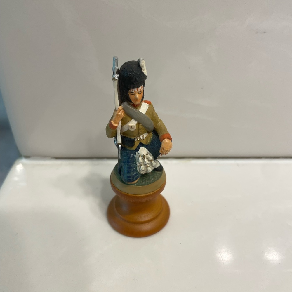 Franklin Mint Indian Pawn Piece - Queens Forces Mutineers